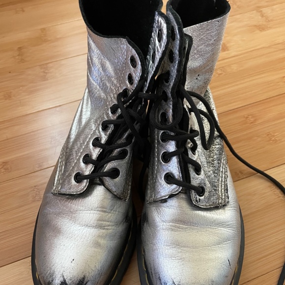 RARE Dr. Martens Doc Marten Metallic Silver 1460 Pascal Combat Boots - Picture 6 of 9